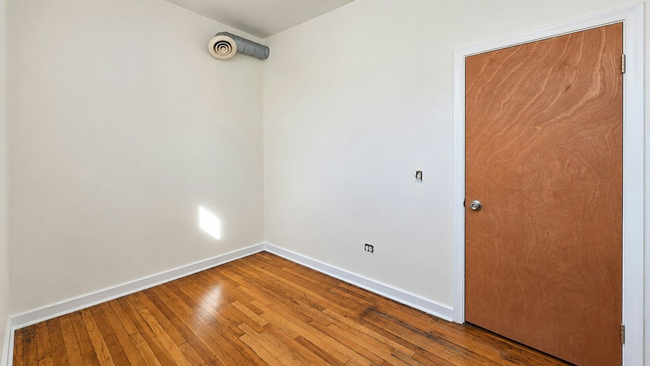 3135 West Augusta Boulevard, Unit 3W - Photo 4 of 26