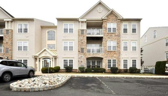 200 Claret Court, Unit 200 - Photo 3 of 6