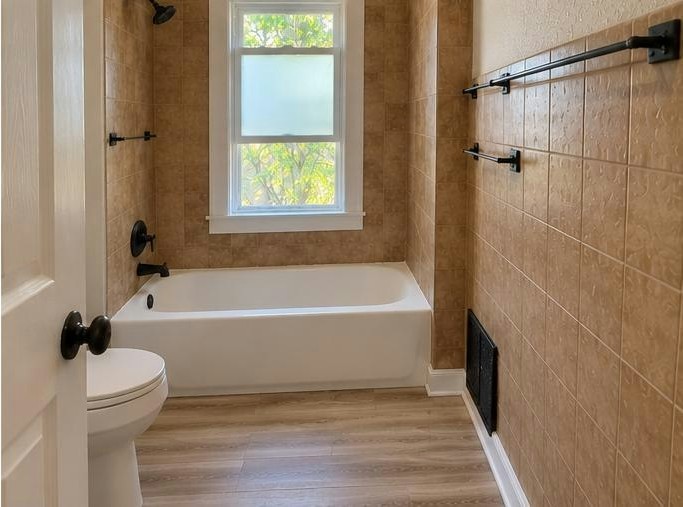2128 West Atkinson Avenue - Photo 2 of 7