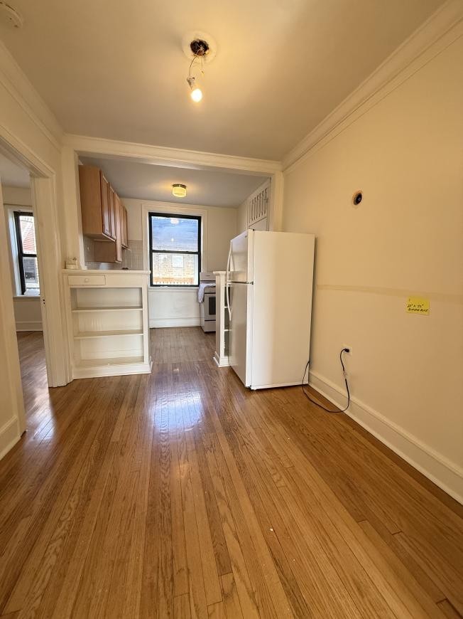 2328 N Spaulding Ave - Photo 2 of 9