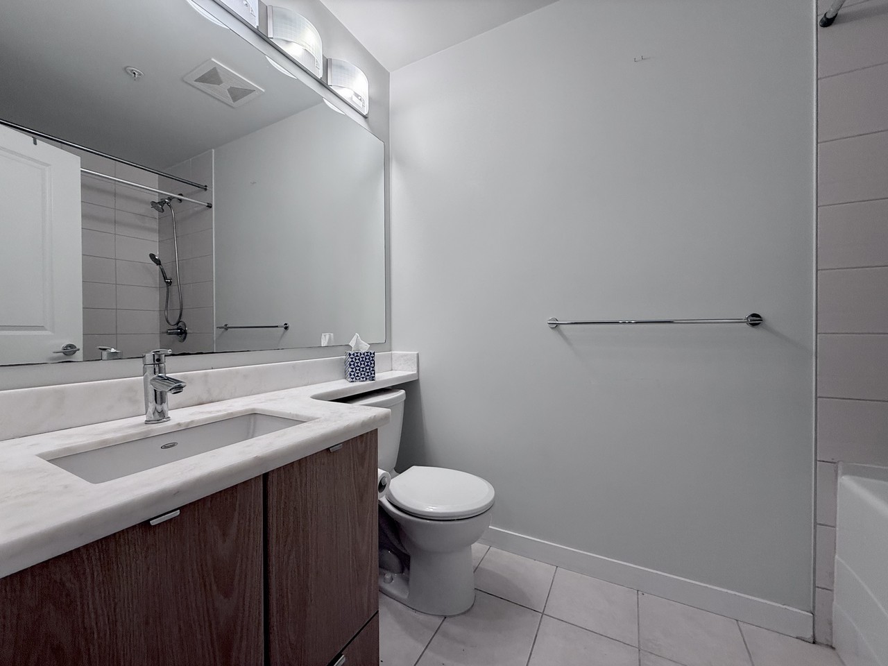 15988 26 Avenue - Photo 5 of 34