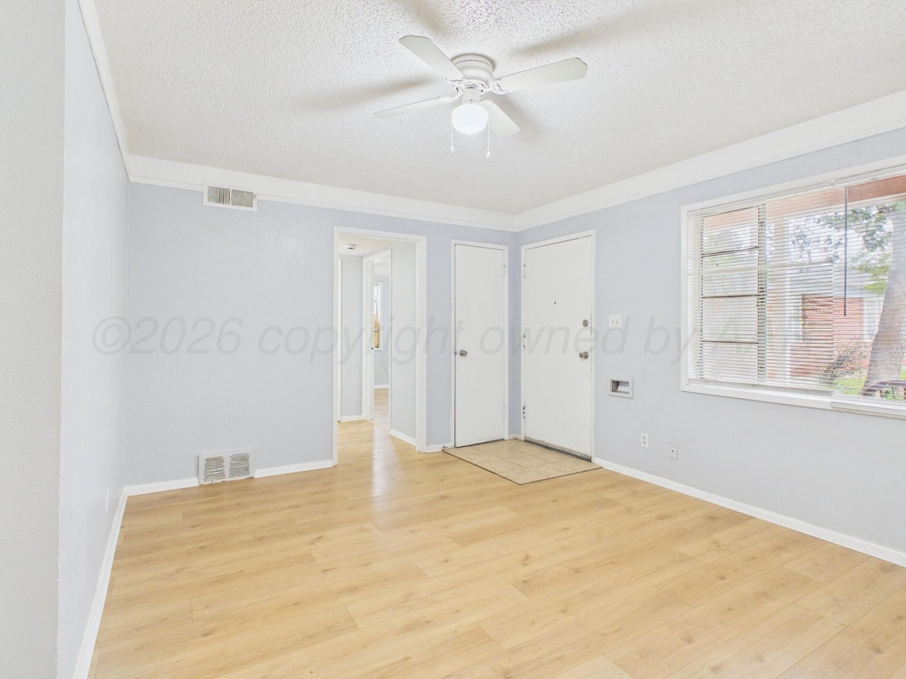 2711 Duncan Dr - Photo 3 of 19
