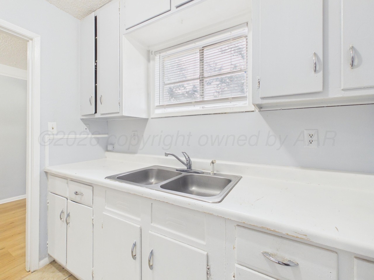 2711 Duncan Dr - Photo 6 of 19