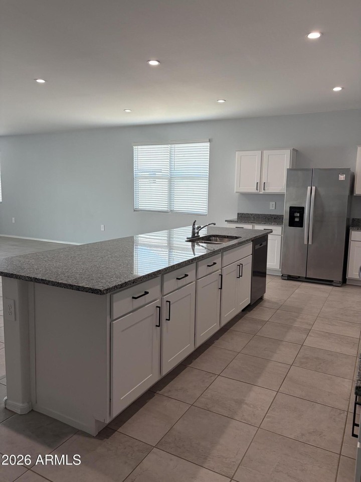 36202 W San Alvarez Ave - Photo 2 of 23