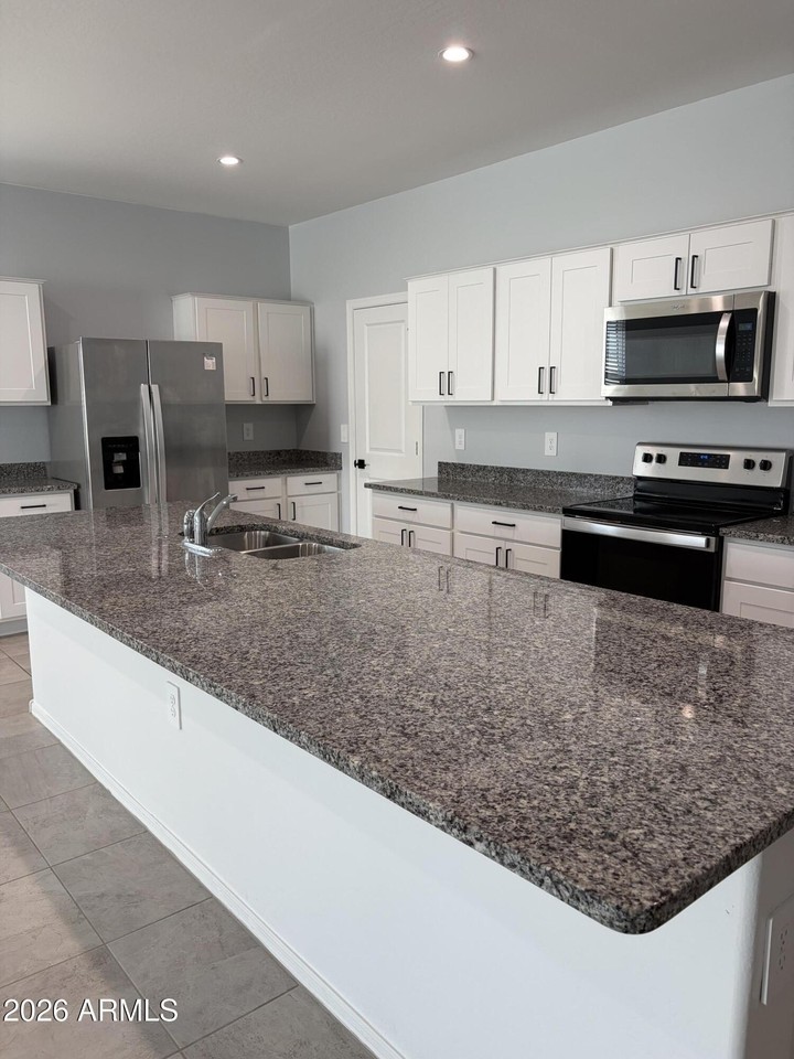 36202 W San Alvarez Ave - Photo 3 of 23