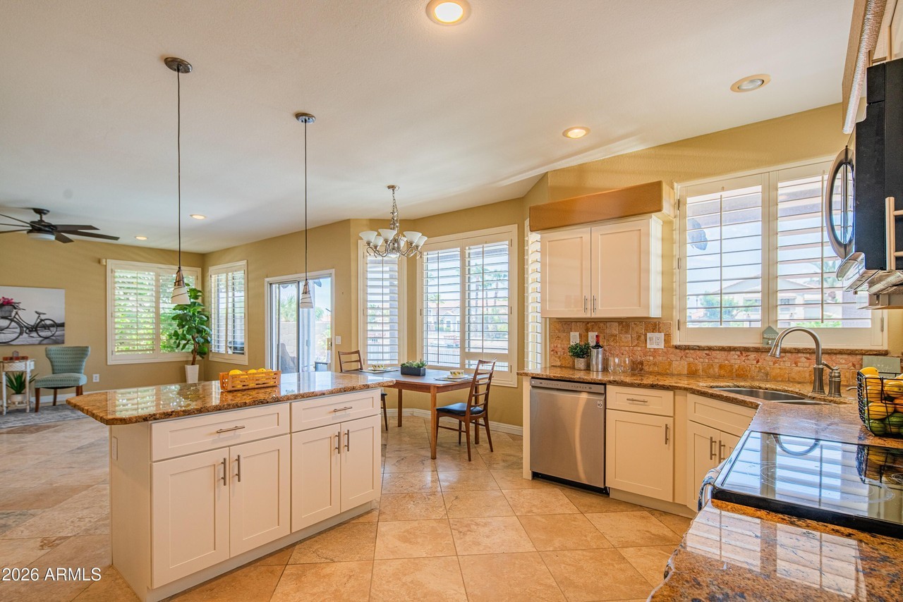 5338 W Tonopah Dr - Photo 3 of 36