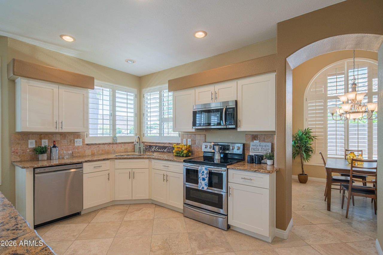 5338 W Tonopah Dr - Photo 4 of 36