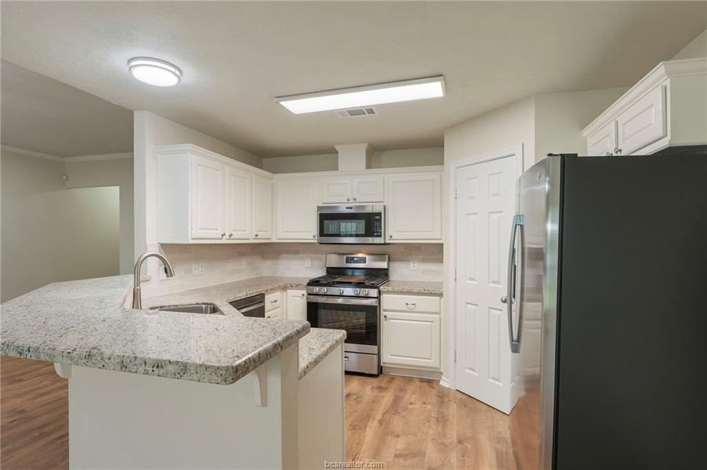 1426 Fincastle Loop - Photo 7 of 24
