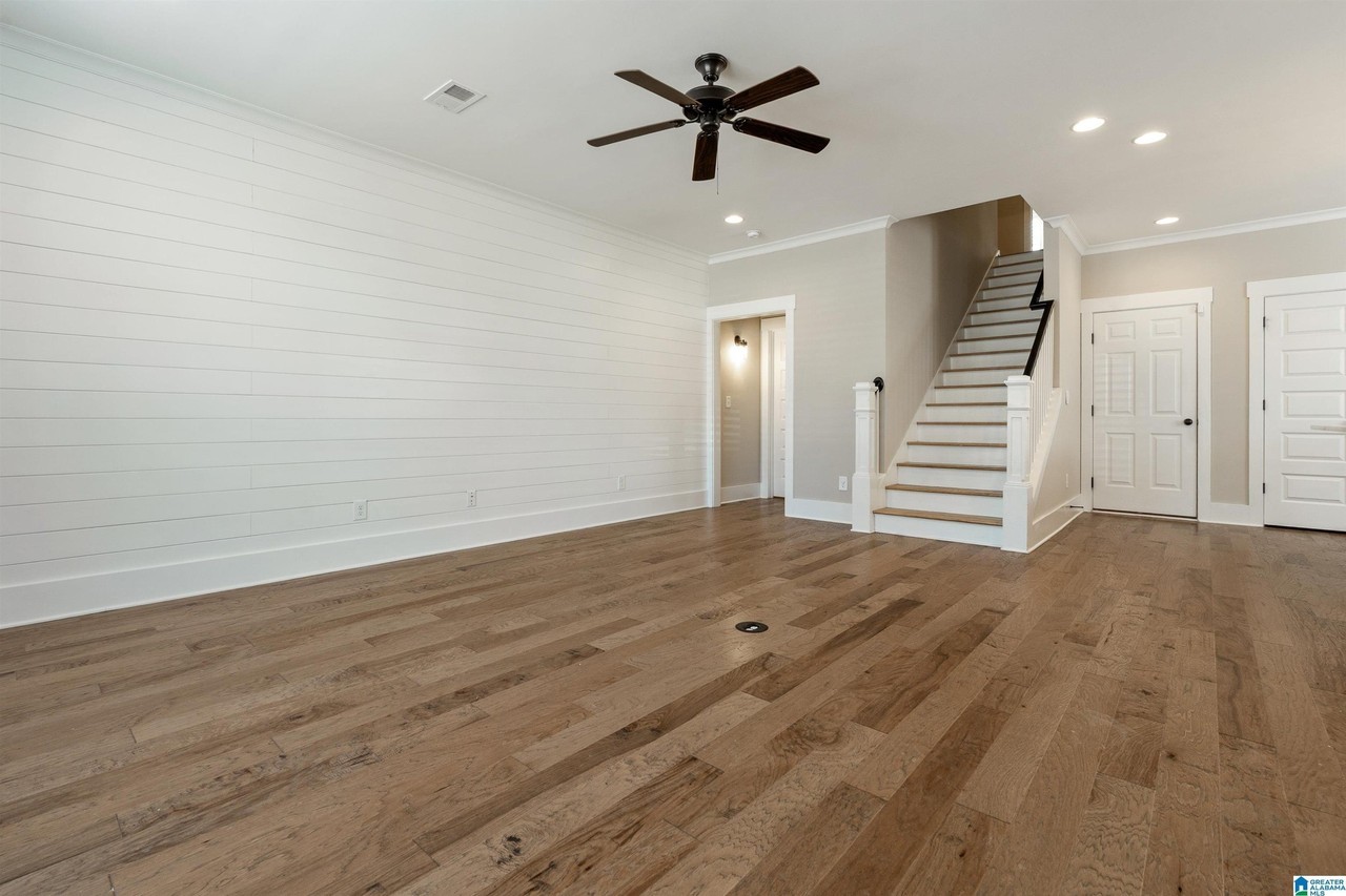 2315 Village Center St - Photo 7 of 49
