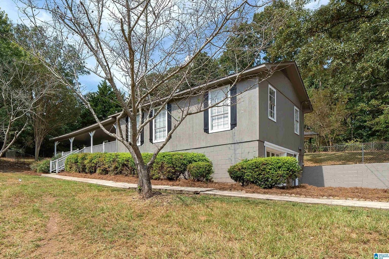 5963 Kelly Dr - Photo 2 of 28