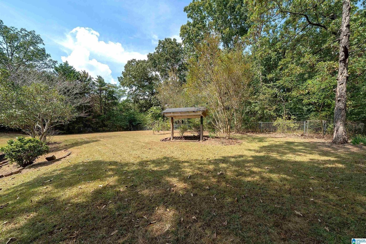 5963 Kelly Dr - Photo 3 of 28