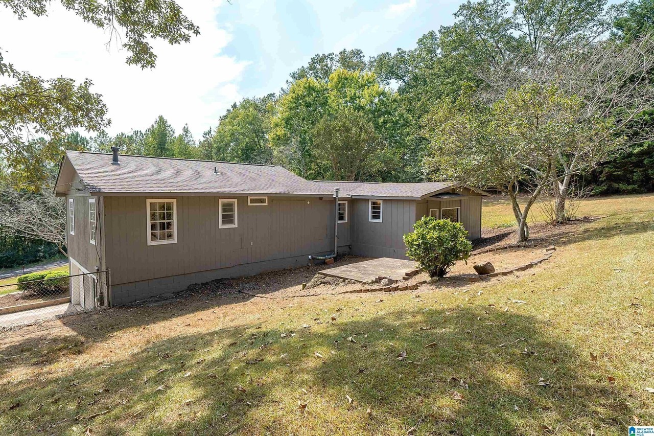5963 Kelly Dr - Photo 4 of 28