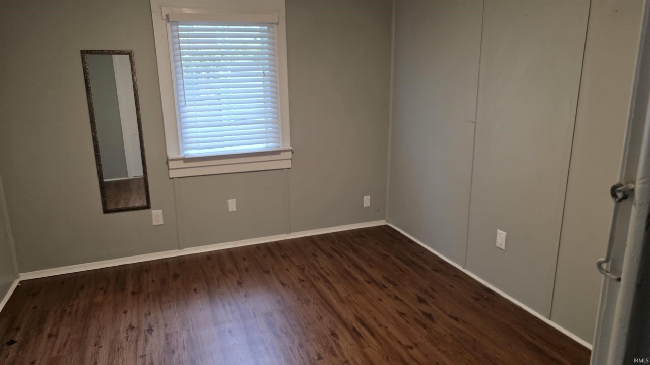 212 S Roosevelt St #1 - Photo 5 of 13