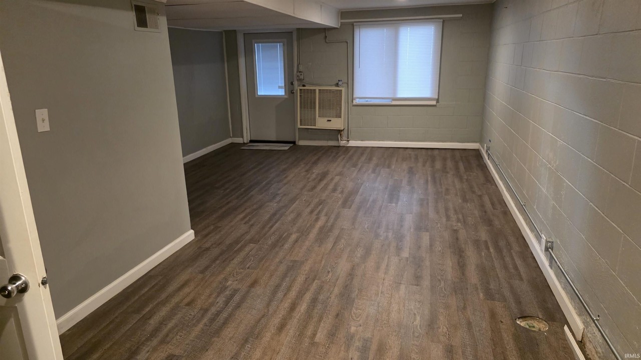 212 S Roosevelt St #2 - Photo 3 of 8