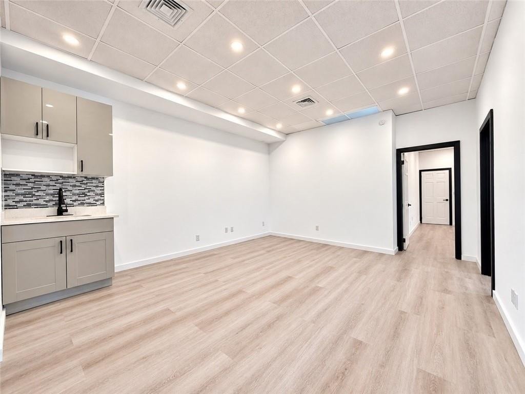 1186 Hylan Blvd #2 - Photo 3 of 18