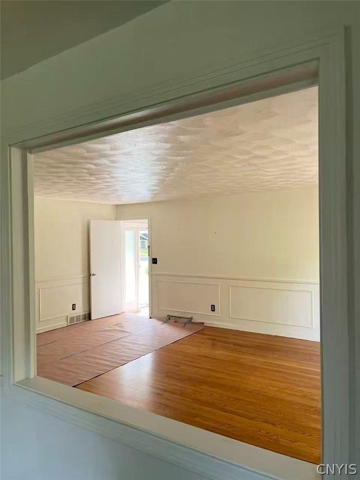 112 Margo Ln - Photo 7 of 9