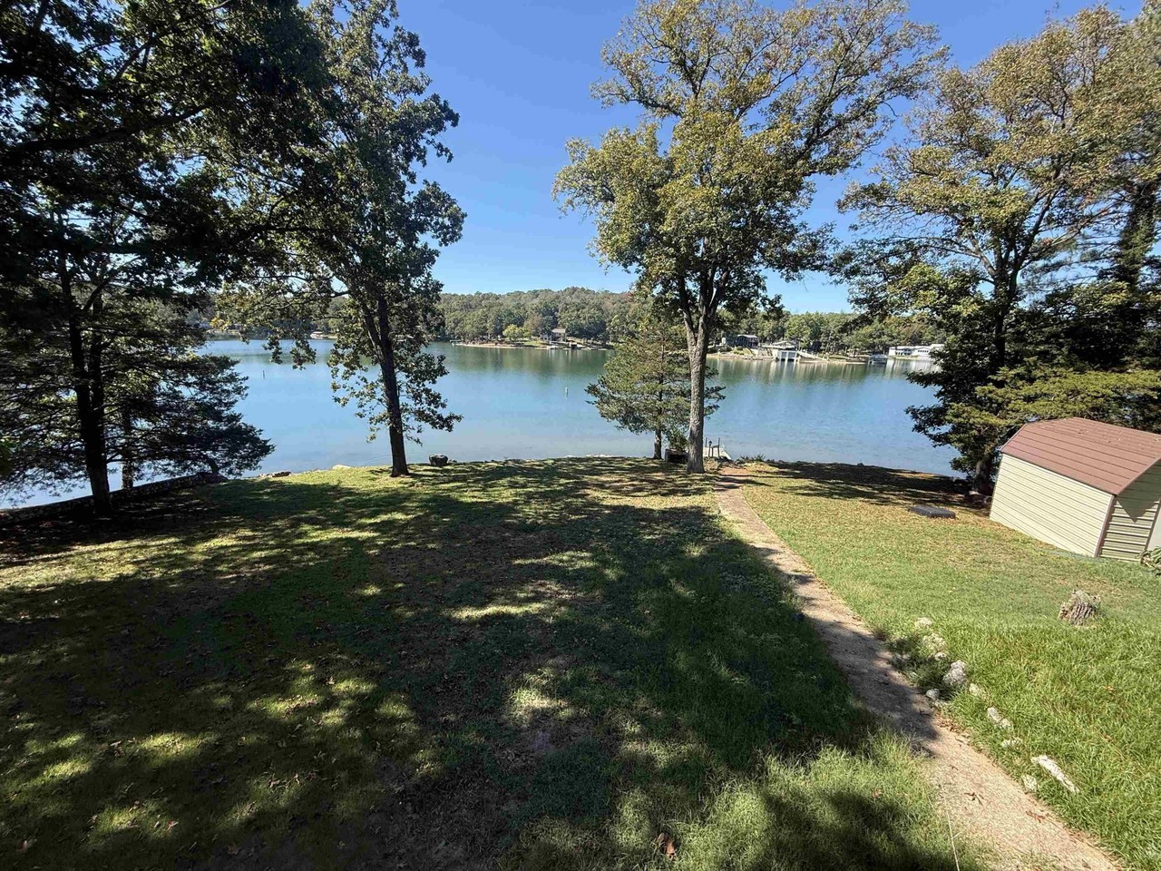129 Iroquois Dr - Photo 2 of 28
