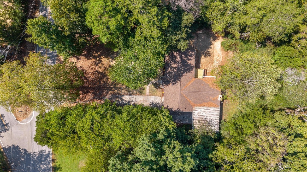 7455 Moses Rd - Photo 3 of 33