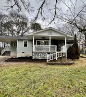 featured image of 904 Sunny Dell Cir