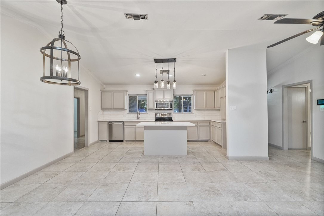 4809 River View Trl - Photo 6 of 33
