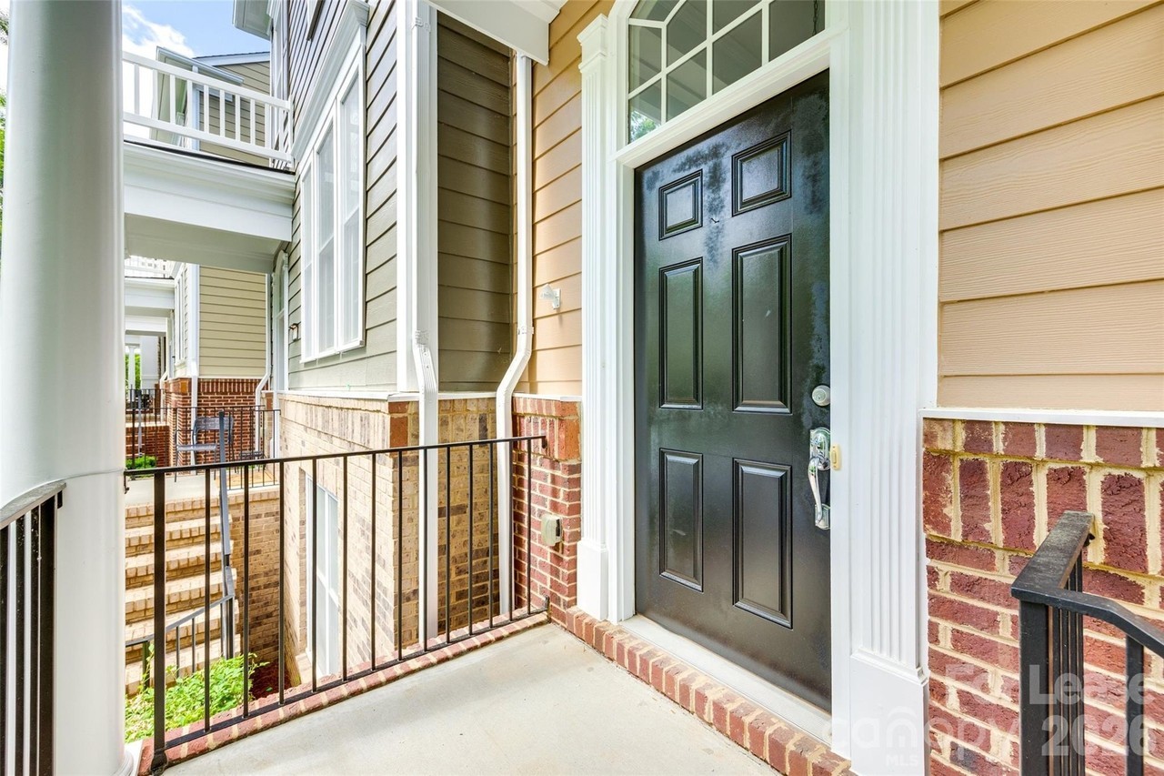 1118 Drayton Ct #125 - Photo 2 of 39