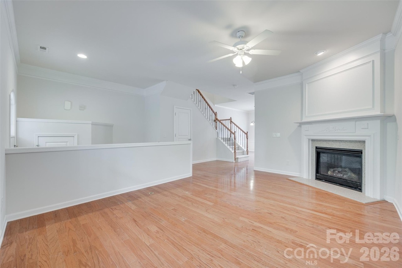 1118 Drayton Ct #125 - Photo 5 of 39