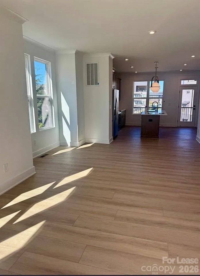 3728 S Tryon St - Photo 5 of 15