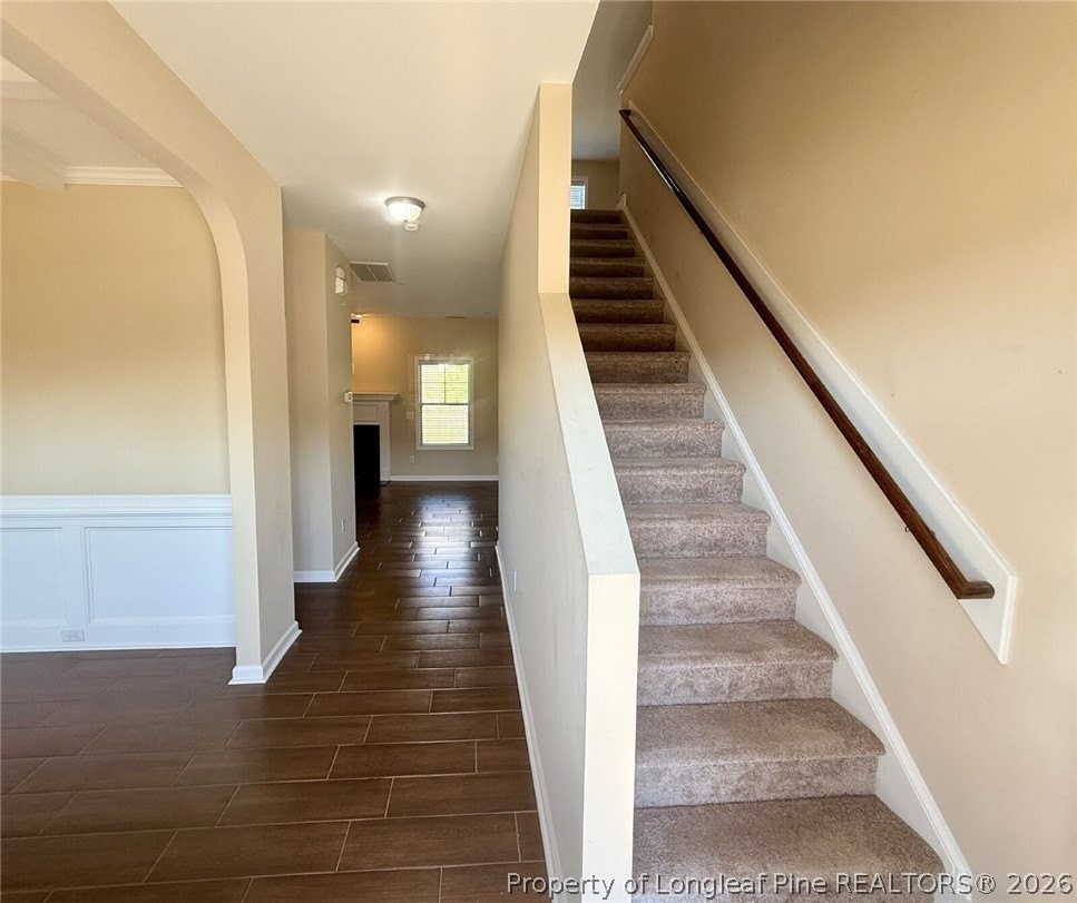 418 New Castle Ln - Photo 3 of 30