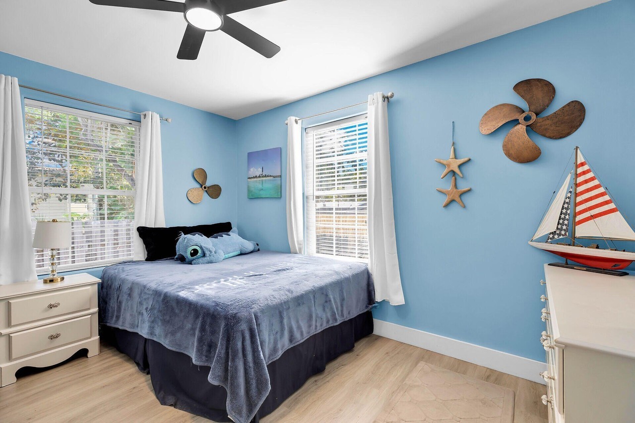 802 Madrid Rd - Photo 6 of 11