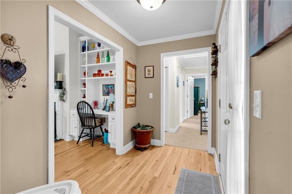 905 Daisy Ln - Photo 6 of 35
