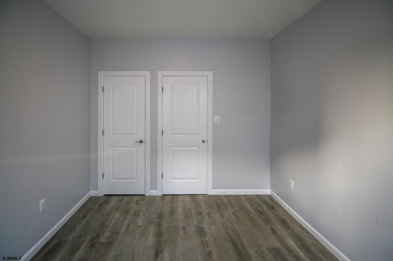 225 Atlantic Ave - Photo 7 of 27