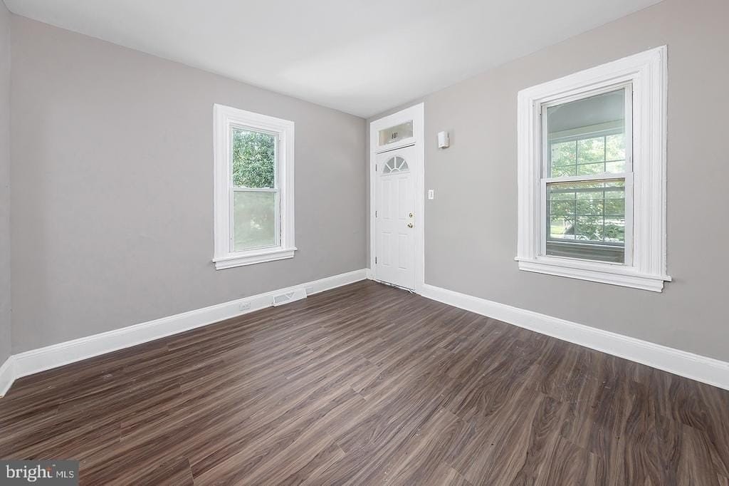 108 Eighth St - Photo 3 of 20
