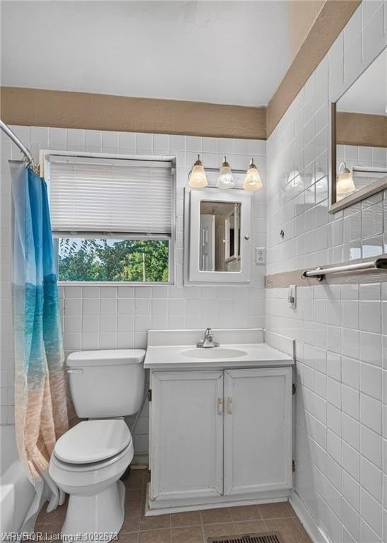 414 Poplar St - Photo 7 of 11