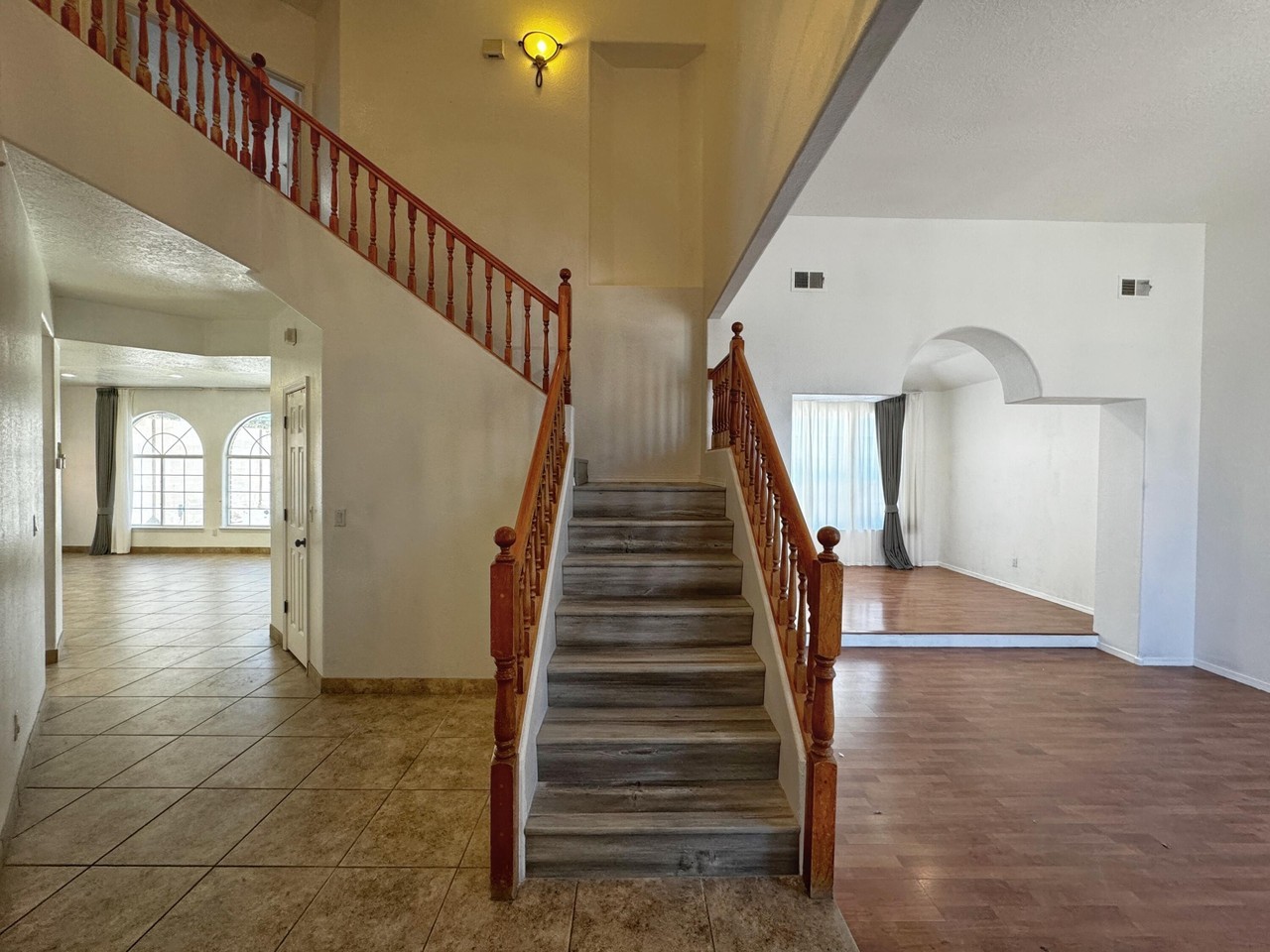 8704 Oakcrest Pl Nw - Photo 4 of 47
