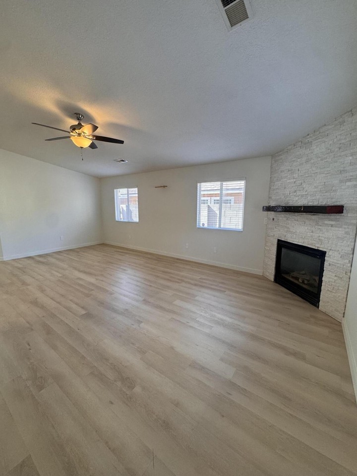 11601 Medicine Bow Pl Se - Photo 4 of 24