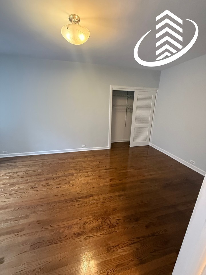 422 W Melrose St #422-810 - Photo 4 of 17