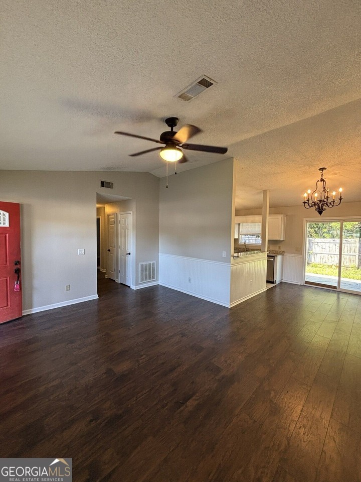 128 Ash Ct - Photo 4 of 30