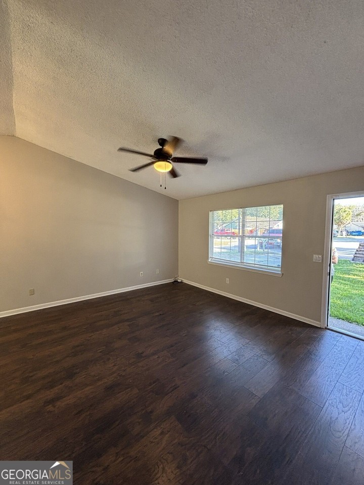 128 Ash Ct - Photo 6 of 30