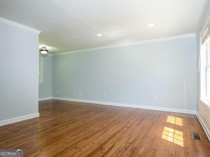 619 Seminole Pl - Photo 2 of 14