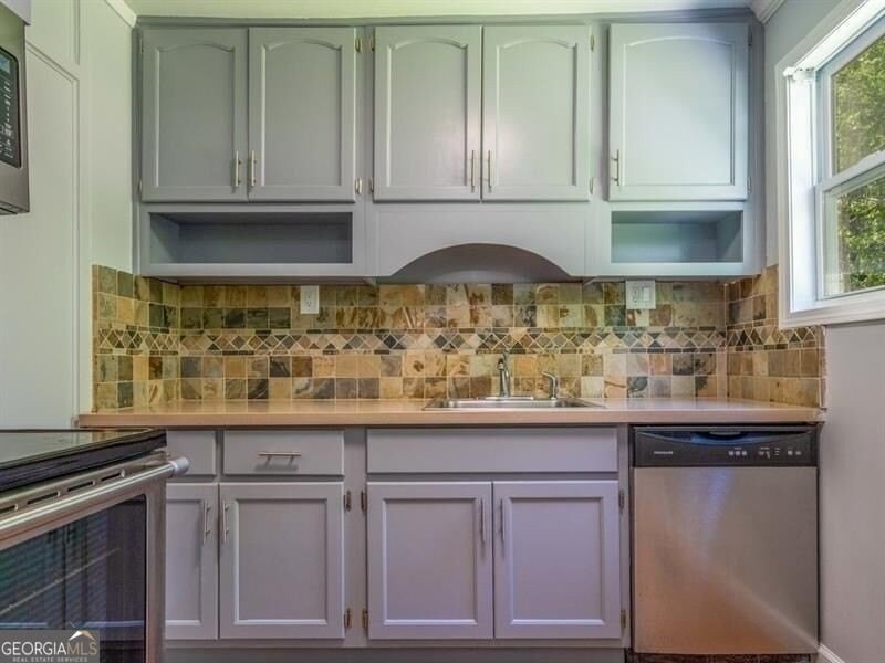 619 Seminole Pl - Photo 5 of 14