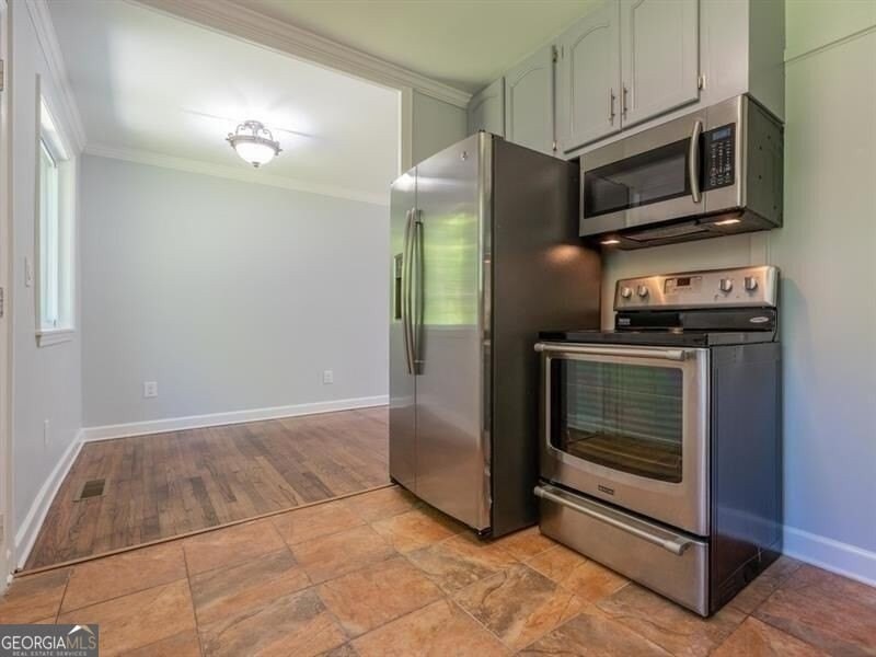 619 Seminole Pl - Photo 7 of 14