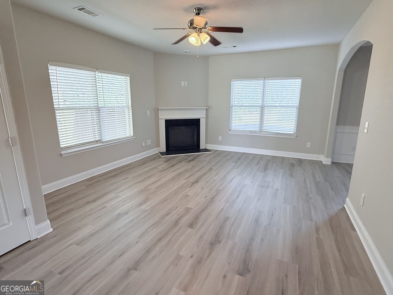 116 Leland Ln - Photo 3 of 16