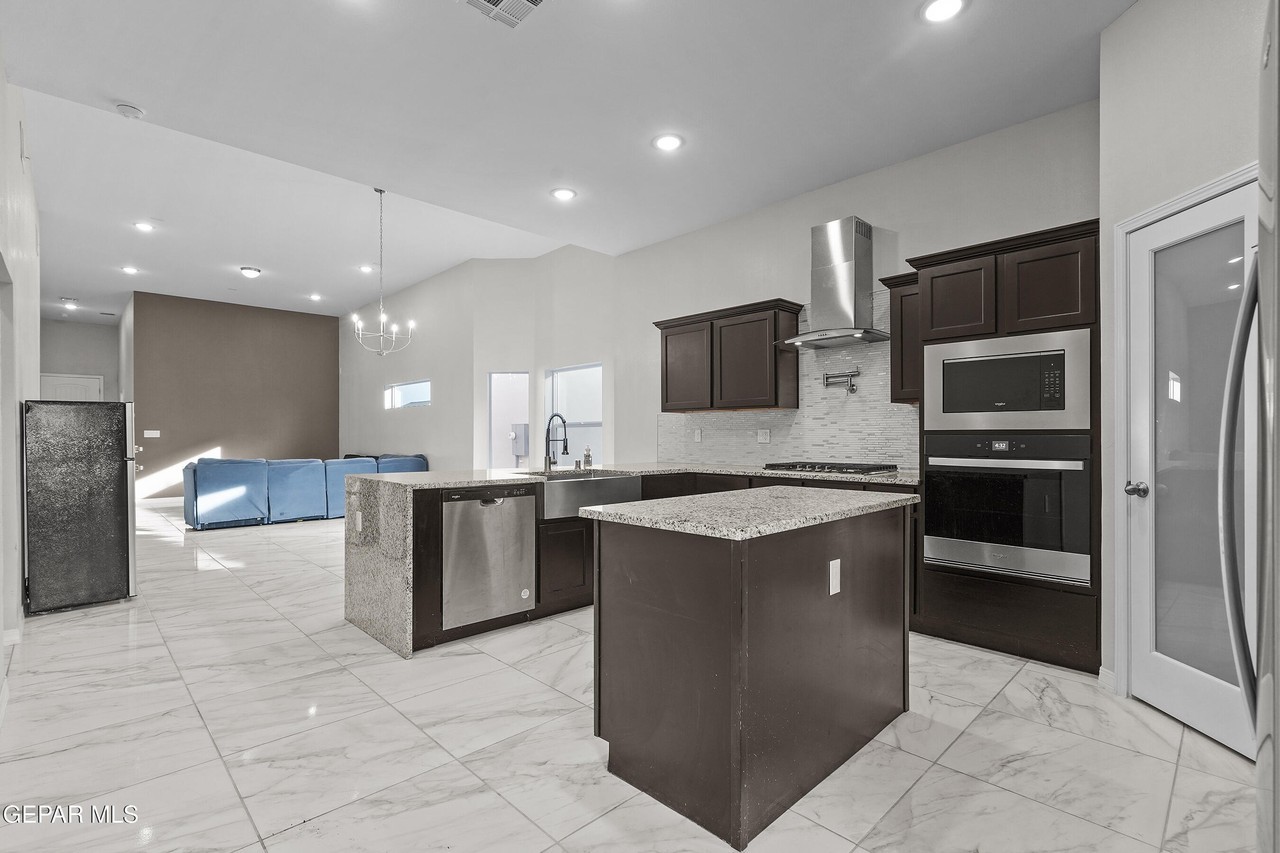 12681 Don Norte St - Photo 6 of 33
