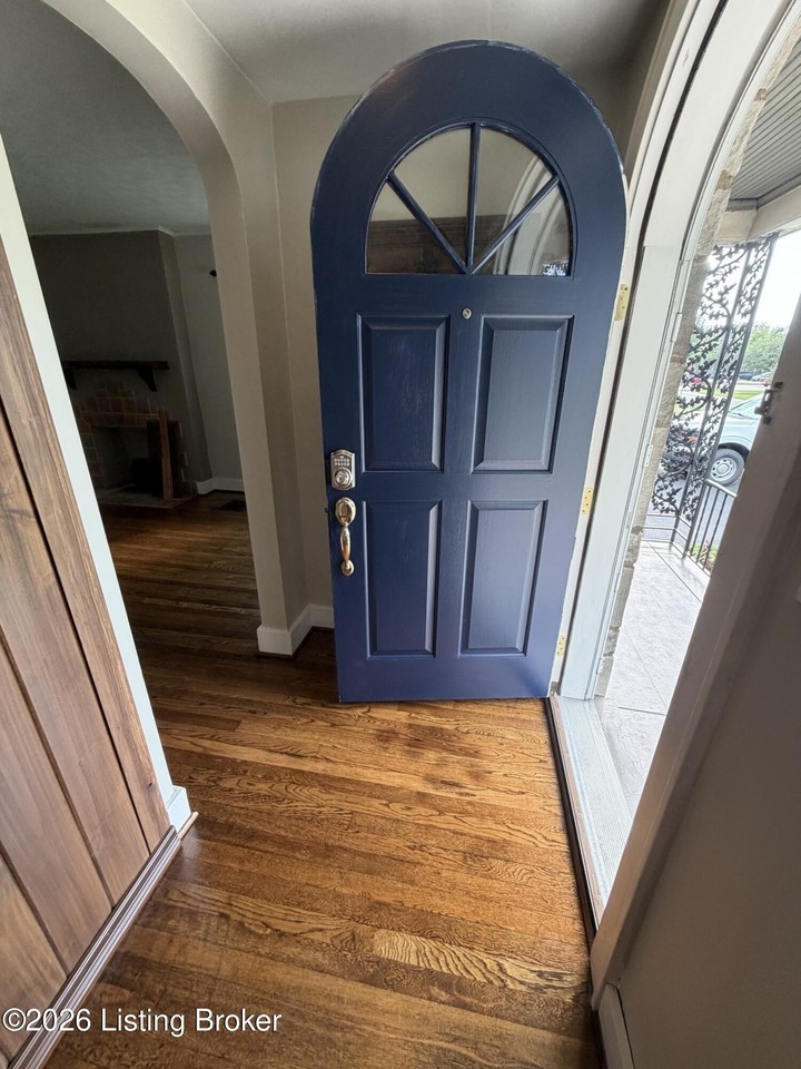 1208 Larue Ave - Photo 4 of 46
