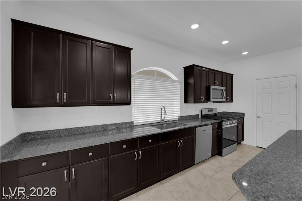 7138 Oakville Ranch Ct - Photo 7 of 23