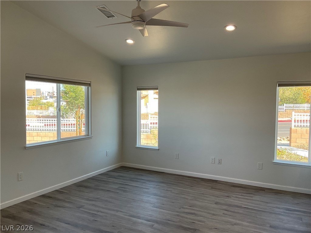 203 Tungsten St - Photo 4 of 27