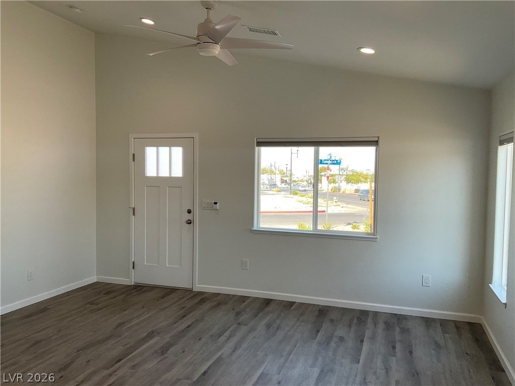 203 Tungsten St - Photo 5 of 27
