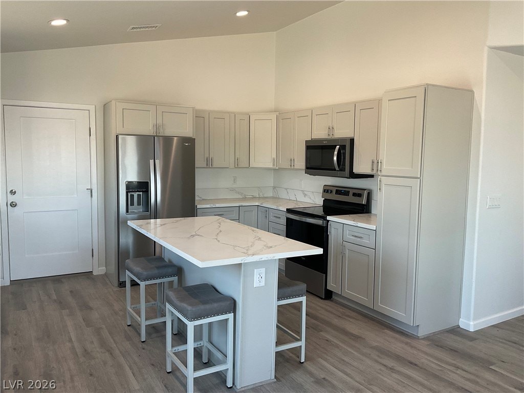 203 Tungsten St - Photo 7 of 27