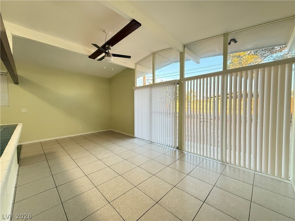 6332 Dayton Ave - Photo 6 of 24