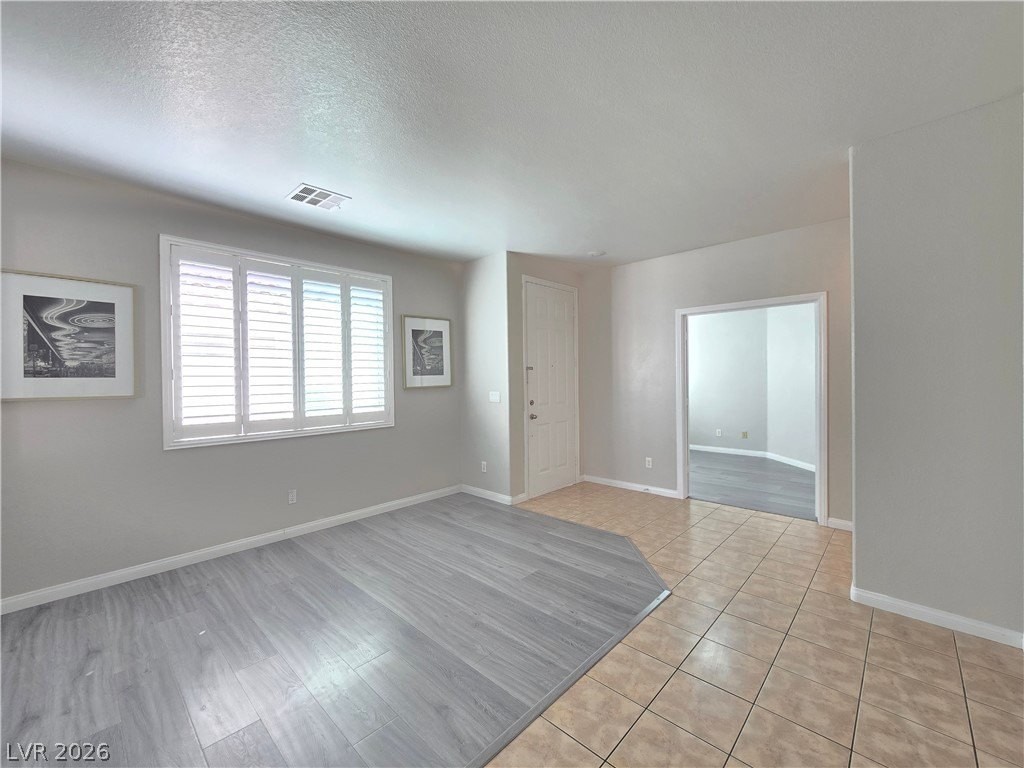 8468 Regal Hills Ct - Photo 3 of 22